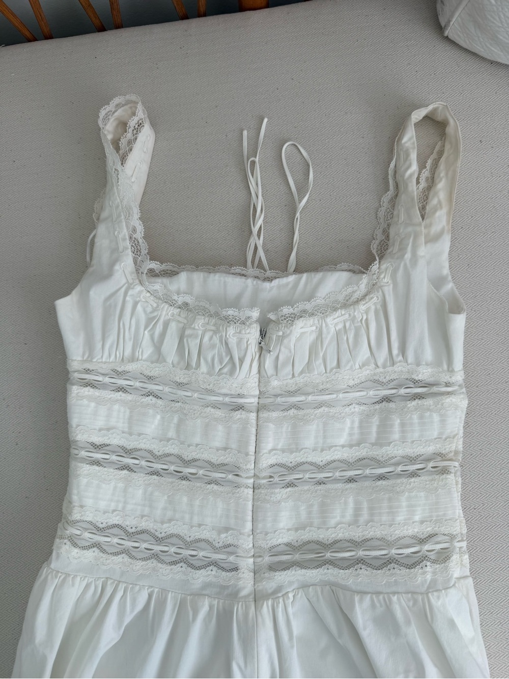 House of CB White Lace-Trim Sleeveless Dress - Picture 10 of 14